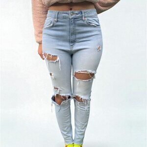 High-Waisted Light Wash Distressed Skinny Jeans Size 10 By Wild Fable
